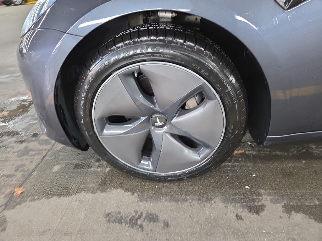 Used 2018 Tesla Model 3 Long Range AWD/4WD image 4