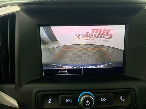 Used 2024 GMC Terrain SLE w/ Driver Convenience Package image 17