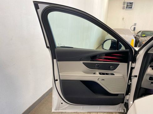 New 2026 Lincoln Nautilus Reserve image 14