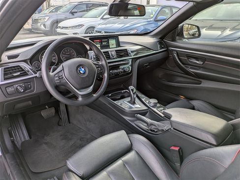 Used 2018 BMW 430i Convertible image 19