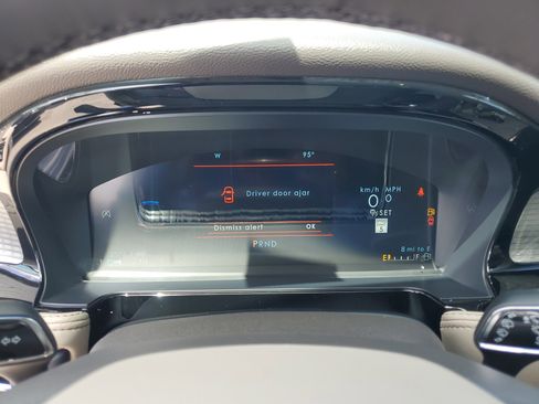 Certified 2024 Lincoln Corsair FWD image 19