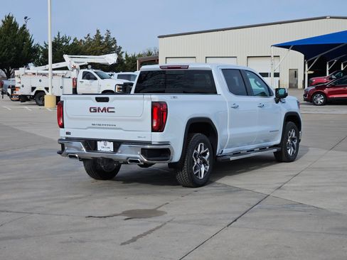 New 2026 GMC Sierra 1500 SLT AWD/4WD image 3