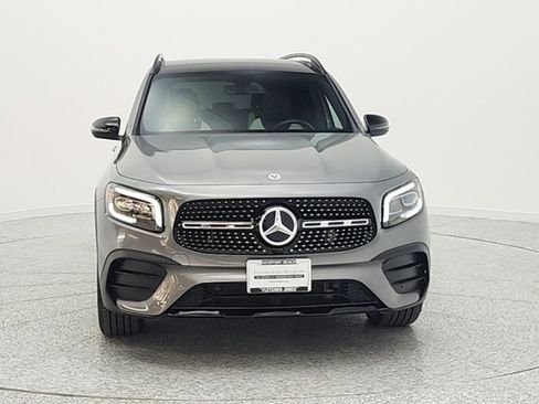Used 2023 Mercedes-Benz GLB 250 image 2