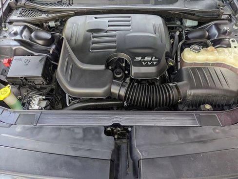 Used 2019 Dodge Challenger SXT image 21