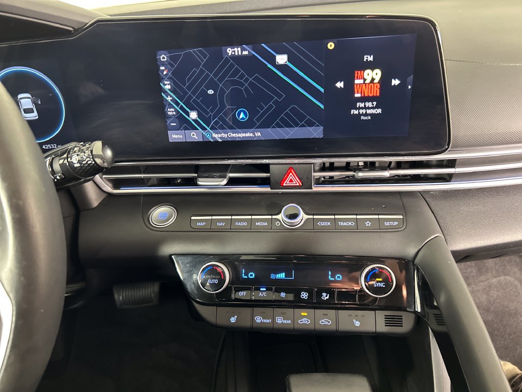 Used 2024 Hyundai Elantra SEL w/ Convenience Package FWD image 15