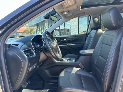 Used 2021 Chevrolet Equinox Premier AWD/4WD image 2
