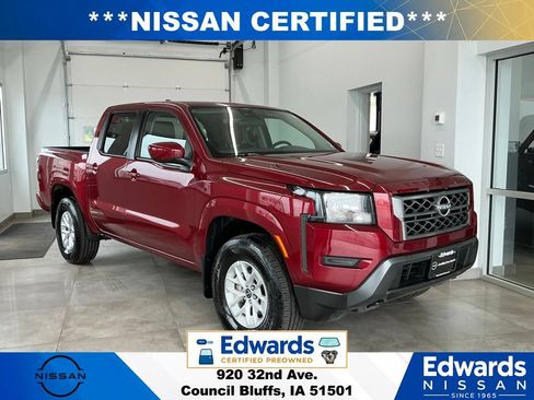 Used 2024 Nissan Frontier SV AWD/4WD image 2