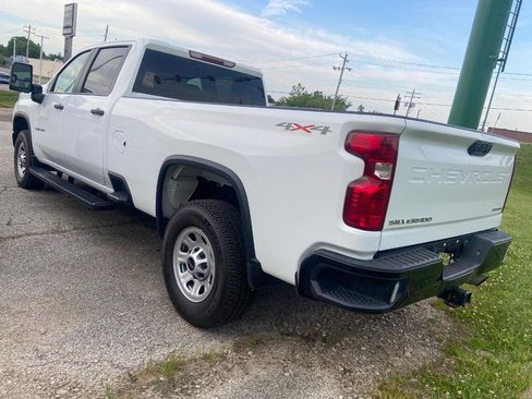 Used 2023 Chevrolet Silverado 2500 Custom w/ Custom Convenience Package AWD/4WD image 5