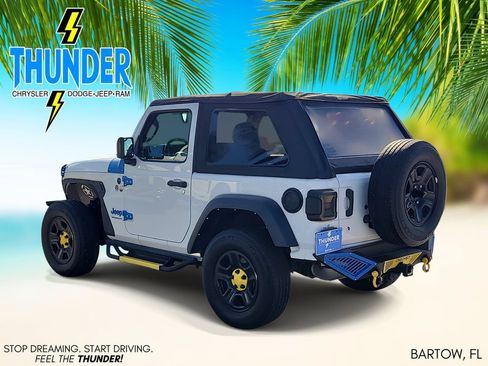 Used 2022 Jeep Wrangler Sport AWD/4WD image 3