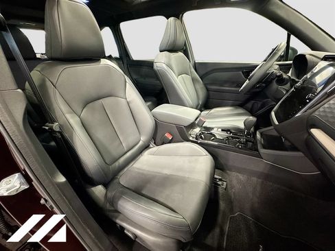 Used 2026 Subaru Forester Limited AWD/4WD image 32