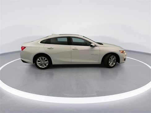 Used 2024 Chevrolet Malibu LT image 5
