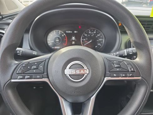 Used 2024 Nissan Kicks SV image 16