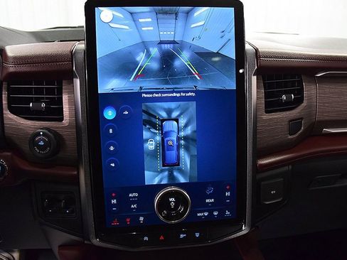 Used 2024 Ford Expedition Max Limited image 25