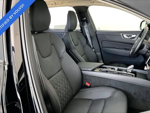 Used 2026 Volvo XC60 B5 Plus AWD/4WD image 8