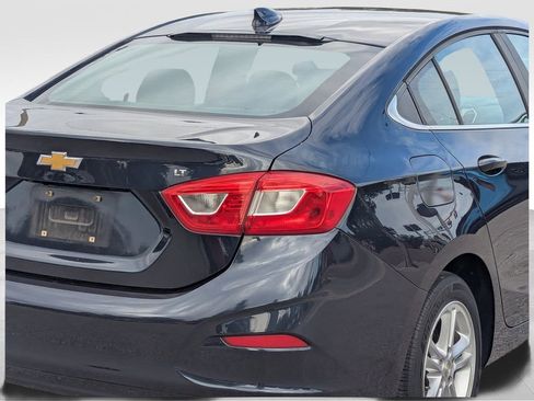 Used 2016 Chevrolet Cruze LT image 7