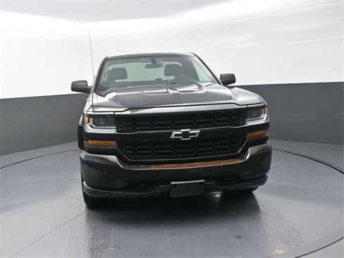 Used 2018 Chevrolet Silverado 1500 W/T w/ Black Out Edition image 2