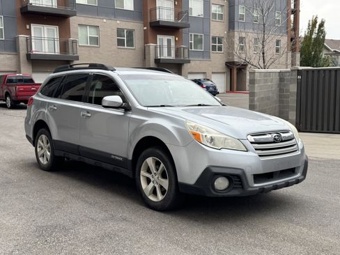 Used 2013 Subaru Outback 2.5i Premium image 8