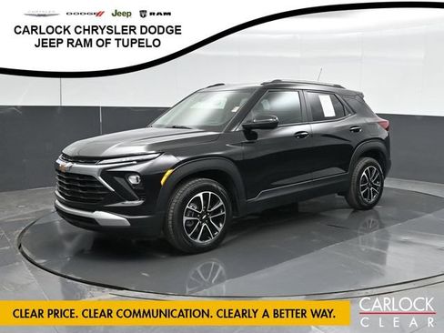 Used 2025 Chevrolet TrailBlazer LT AWD/4WD image 1