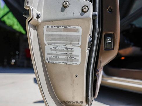 Used 1986 Chevrolet Corvette Coupe image 26