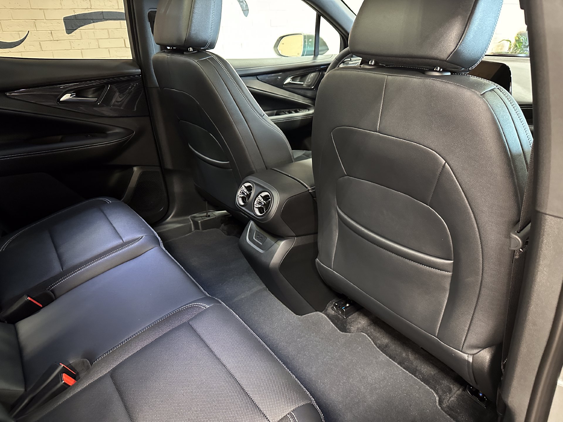 Used 2024 Chevrolet Blazer EV LT AWD/4WD image 23