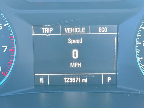 Used 2016 Chevrolet Malibu LT image 8