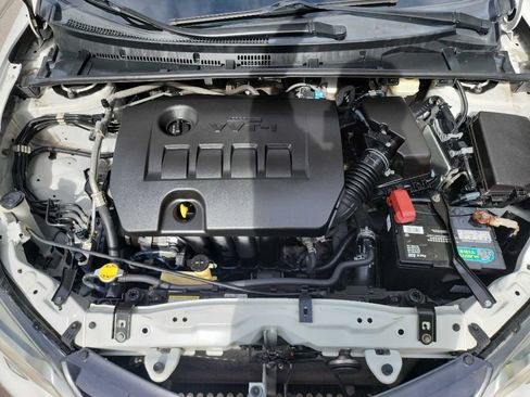 Used 2015 Toyota Corolla LE image 35