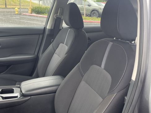 Used 2025 Nissan Sentra SV FWD image 18