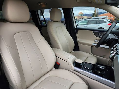 Used 2023 Mercedes-Benz GLB 250 image 16