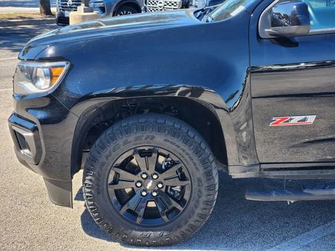 Used 2021 Chevrolet Colorado Z71 w/ Z71 Midnight Edition image 5