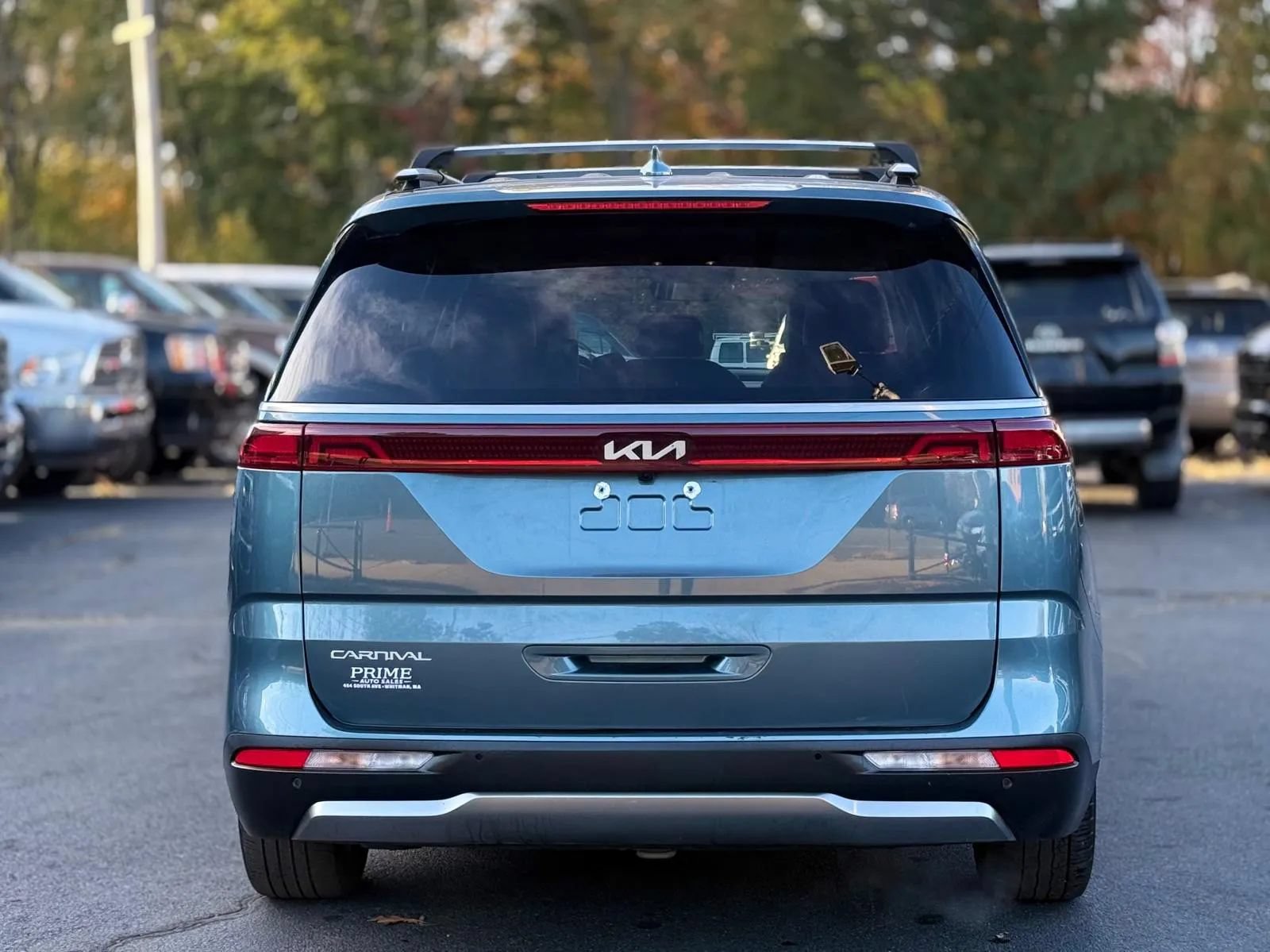 Used 2023 Kia Carnival SX FWD image 8