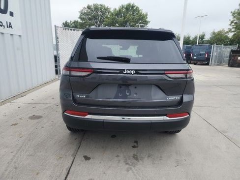 New 2025 Jeep Grand Cherokee Limited image 23