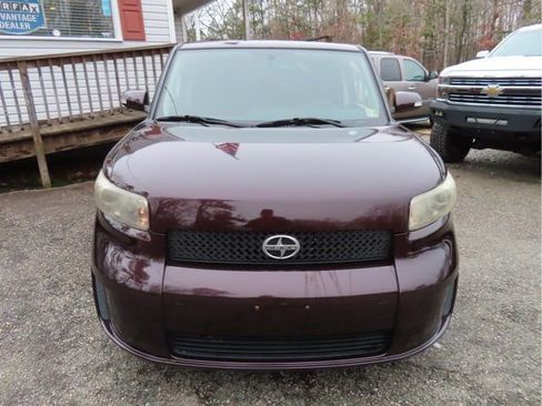 Used 2009 Scion xB image 3