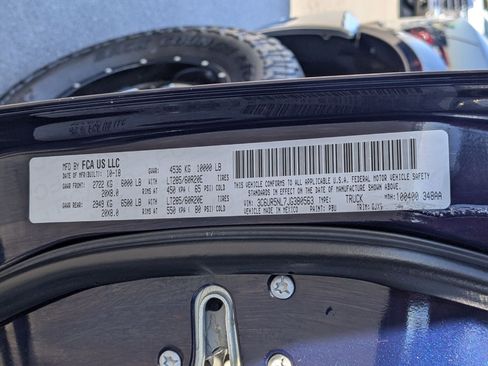 Used 2018 RAM 2500 Laramie w/ Cold Weather Group image 28