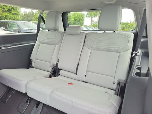 New 2026 Ford Expedition Max Platinum w/ Platinum Ultimate Package AWD/4WD image 15