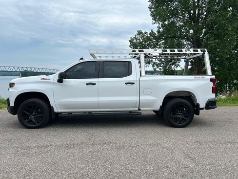 Used 2022 Chevrolet Silverado 1500 Custom Trail Boss w/ Safety Confidence Package AWD/4WD image 2
