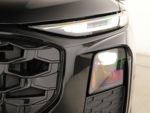 New 2026 Audi Q3 quattro 2.0T AWD/4WD image 36