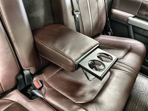 Used 2017 Ford F150 Platinum w/ Equipment Group 701A Luxury image 22