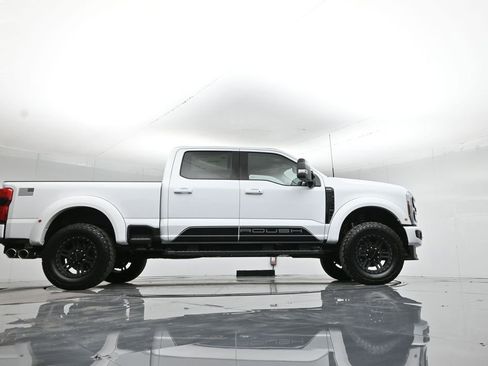 New 2026 Ford F250 Lariat w/ Black Appearance Package image 50