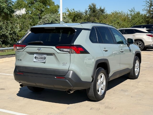Used 2021 Toyota RAV4 XLE AWD/4WD image 2