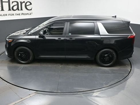 Used 2025 Kia Carnival FWD image 42