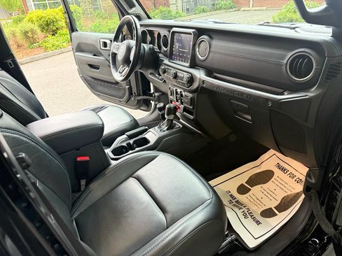 Used 2022 Jeep Wrangler Unlimited Rubicon 4xe w/ Cold Weather Group image 40