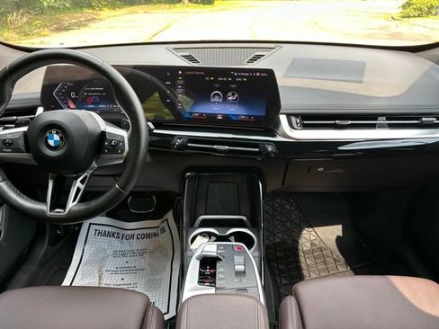 Used 2023 BMW X1 xDrive28i w/ M Sport Package AWD/4WD image 11
