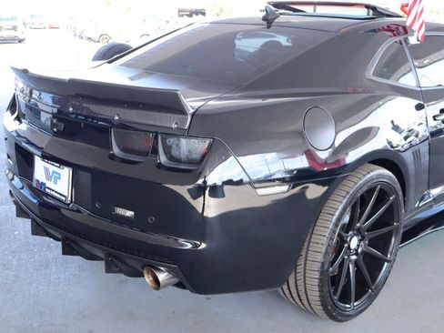 Used 2010 Chevrolet Camaro SS w/ RS Package RWD image 7