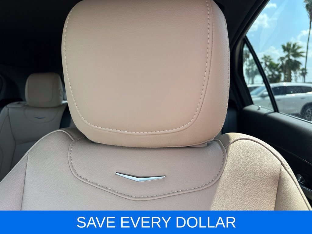 Used 2024 Cadillac XT4 Luxury FWD image 11