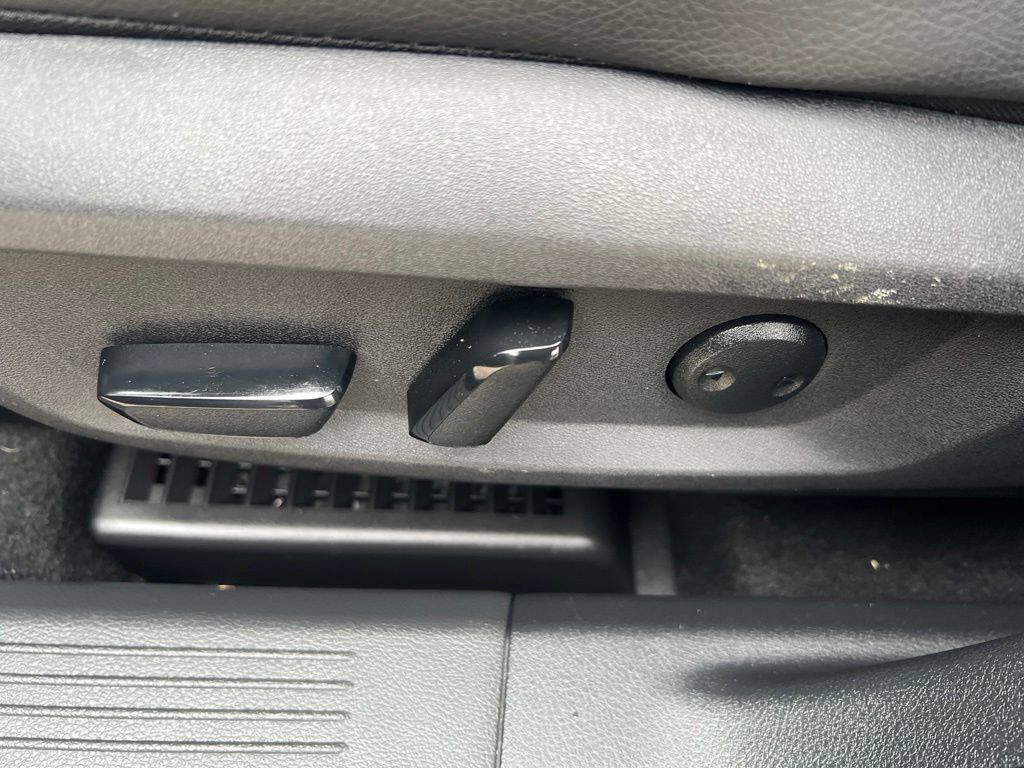 Certified 2023 Nissan Rogue SL AWD/4WD image 51