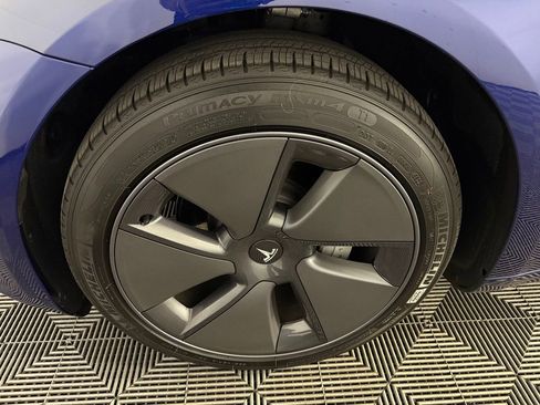 Used 2023 Tesla Model 3 Standard Range image 10