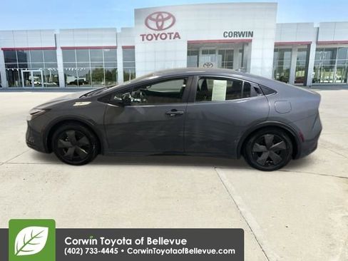 Used 2024 Toyota Prius LE image 2