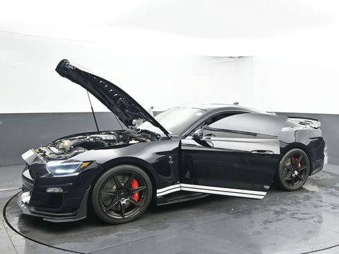 Used 2020 Ford Mustang Shelby GT500 w/ Technology Package image 56