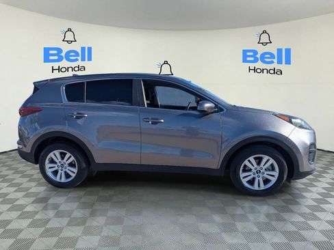Used 2018 Kia Sportage LX image 5