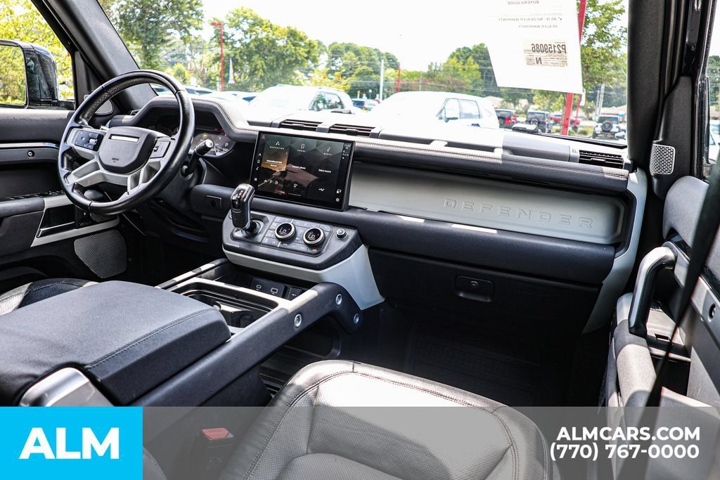Used 2023 Land Rover Defender 130 X-Dynamic SE AWD/4WD image 28